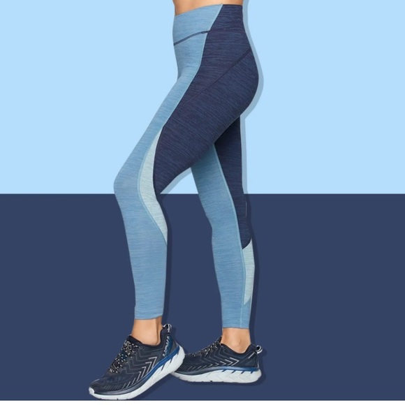 Outdoor Voices Pants - Outdoor Voices TechSweat 7/8 Length Legging Size Large EUC